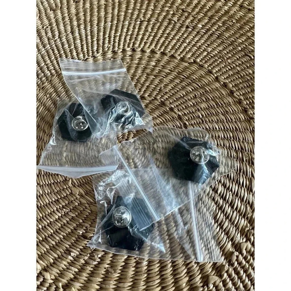 Beat the Bomb Mission 81: the Cyberbot (4) pins NEW - Picture 5 of 5